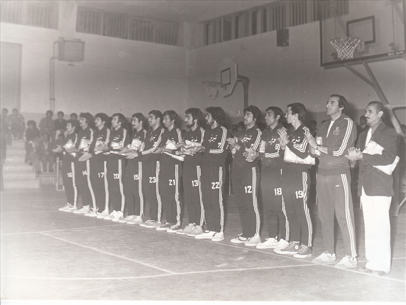 استاد پورواحد