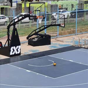 نمایی از زمین بازی